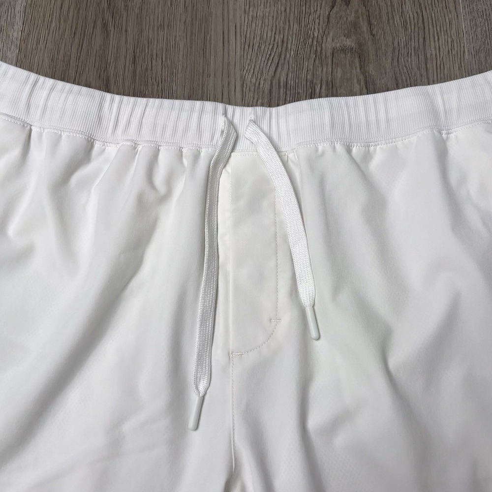 B Draddy Sport Mesh Lined Shorts Mens Size Xtra Large Inseam 6" White - Picture 3 of 14